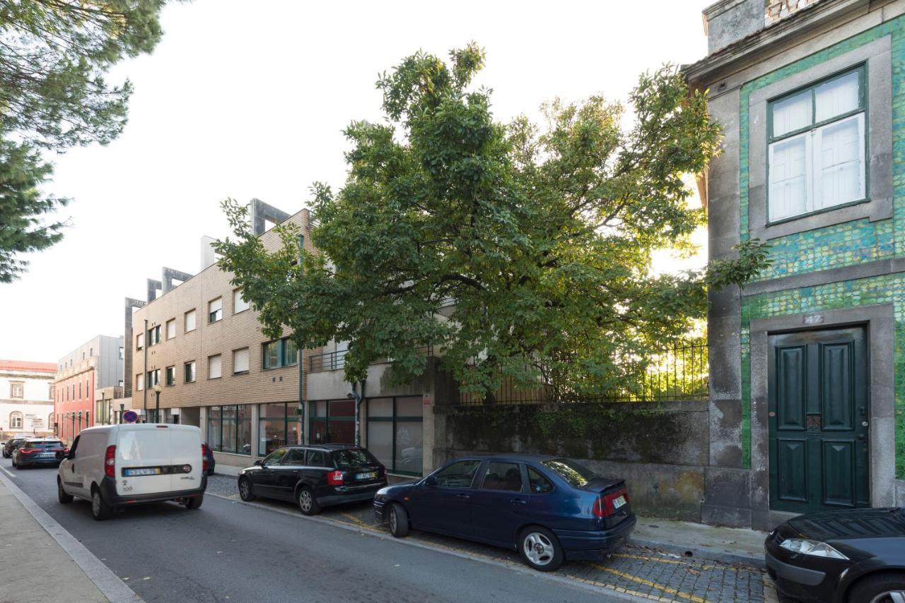 Lovelystay - Homey Feeling Flat W/ Free Parking Porto Exterior photo